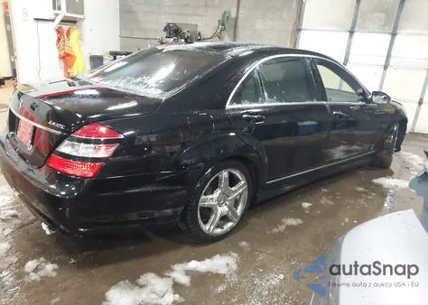 2009 Mercedes-Benz S 550 4Matic z USA, uszkodzony, nr VIN WDDNG86X39A266131